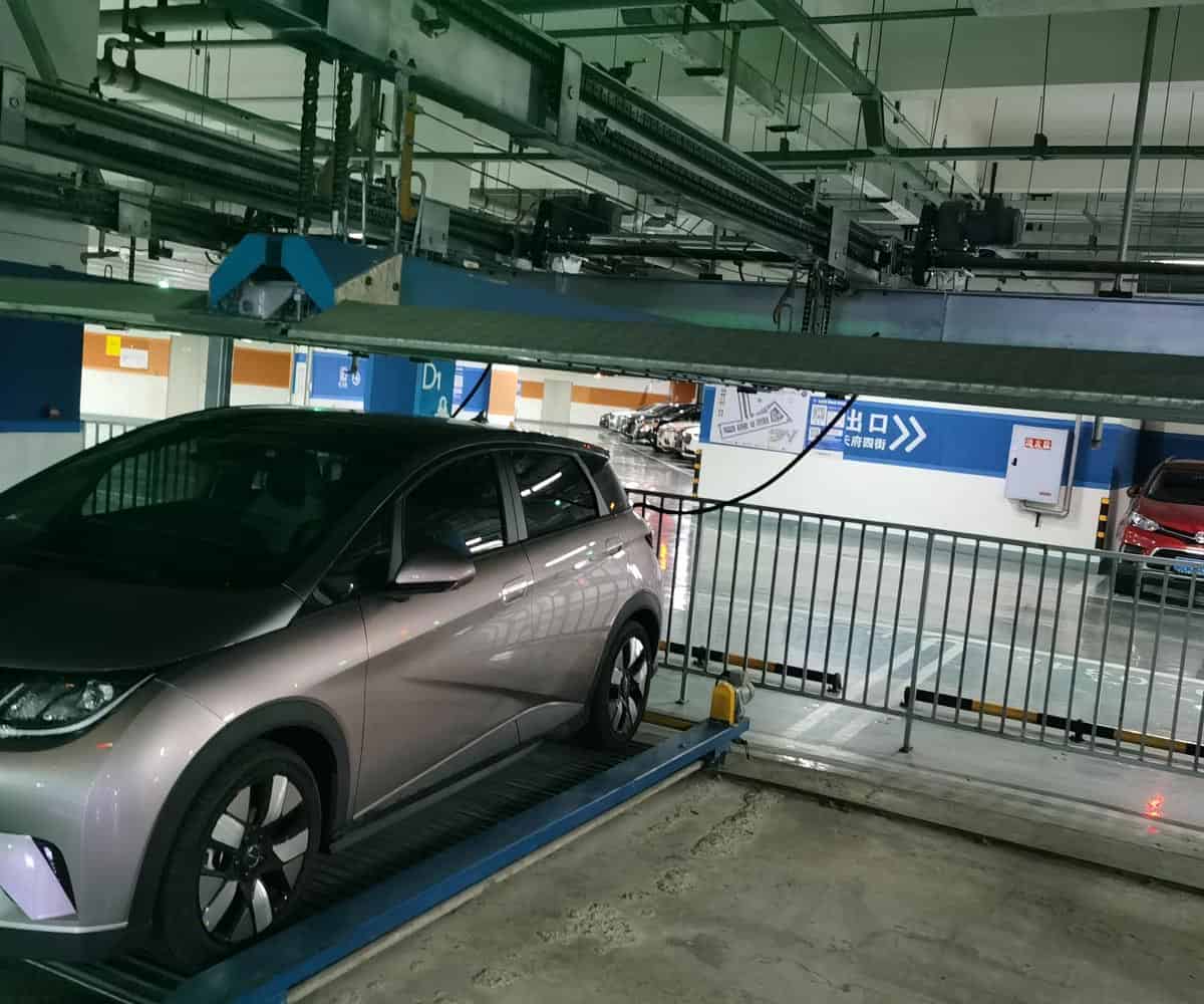 二層升降橫移式機械式立體停車設(shè)備拆除