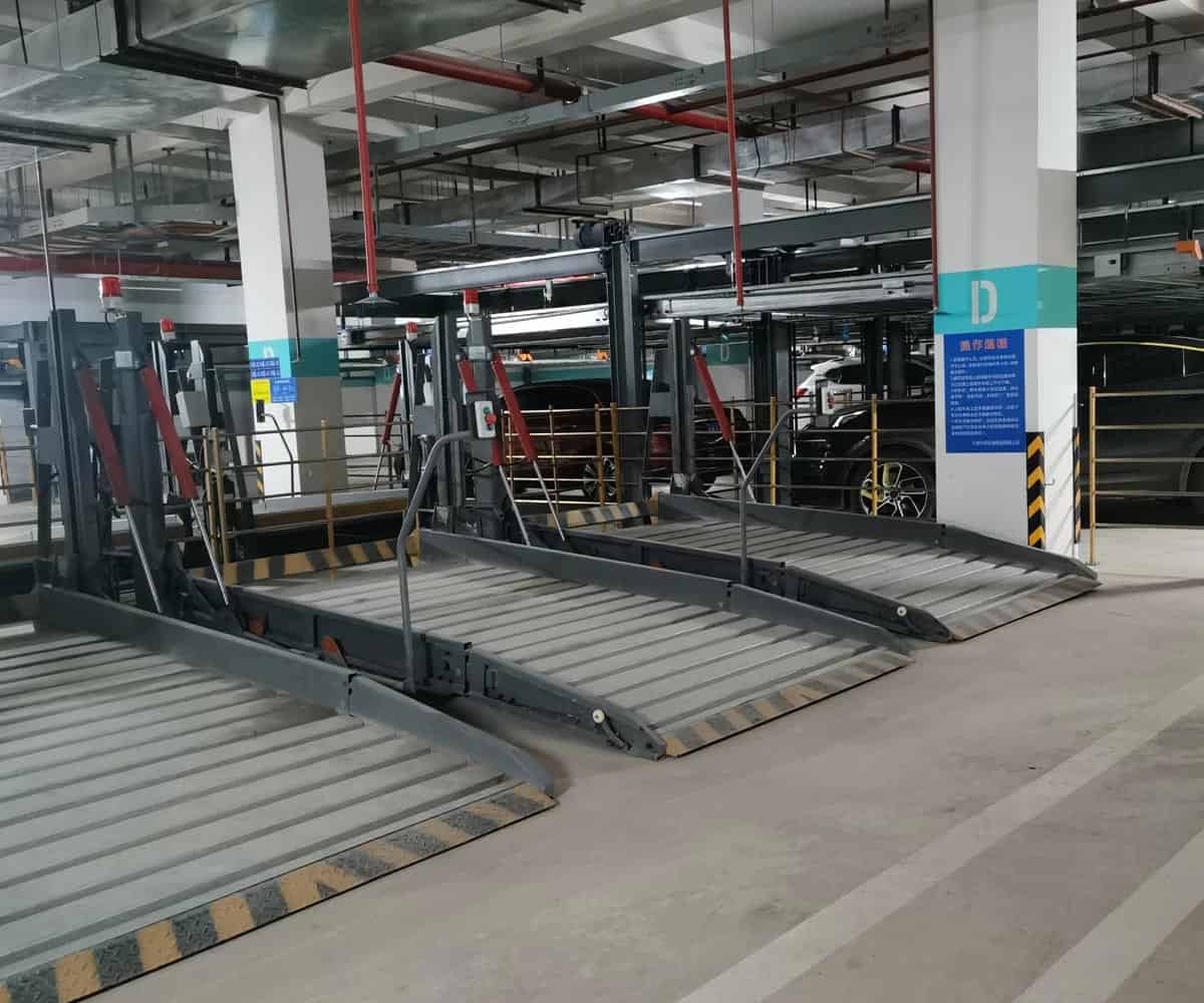 兩柱簡易式機(jī)械式立體停車設(shè)備安裝.jpg